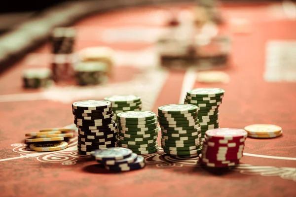 Casino trực tuyến và những thông tin về baccarat, roulette trên thantai88